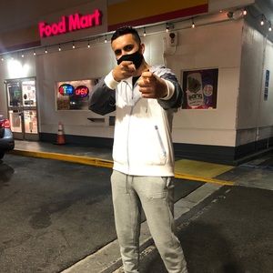 Meet your Posher, Omar